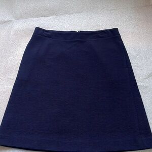 ❤️2/$15 or 3/$21❤️ Talbots Navy Blue Knit Skirt, Size 2